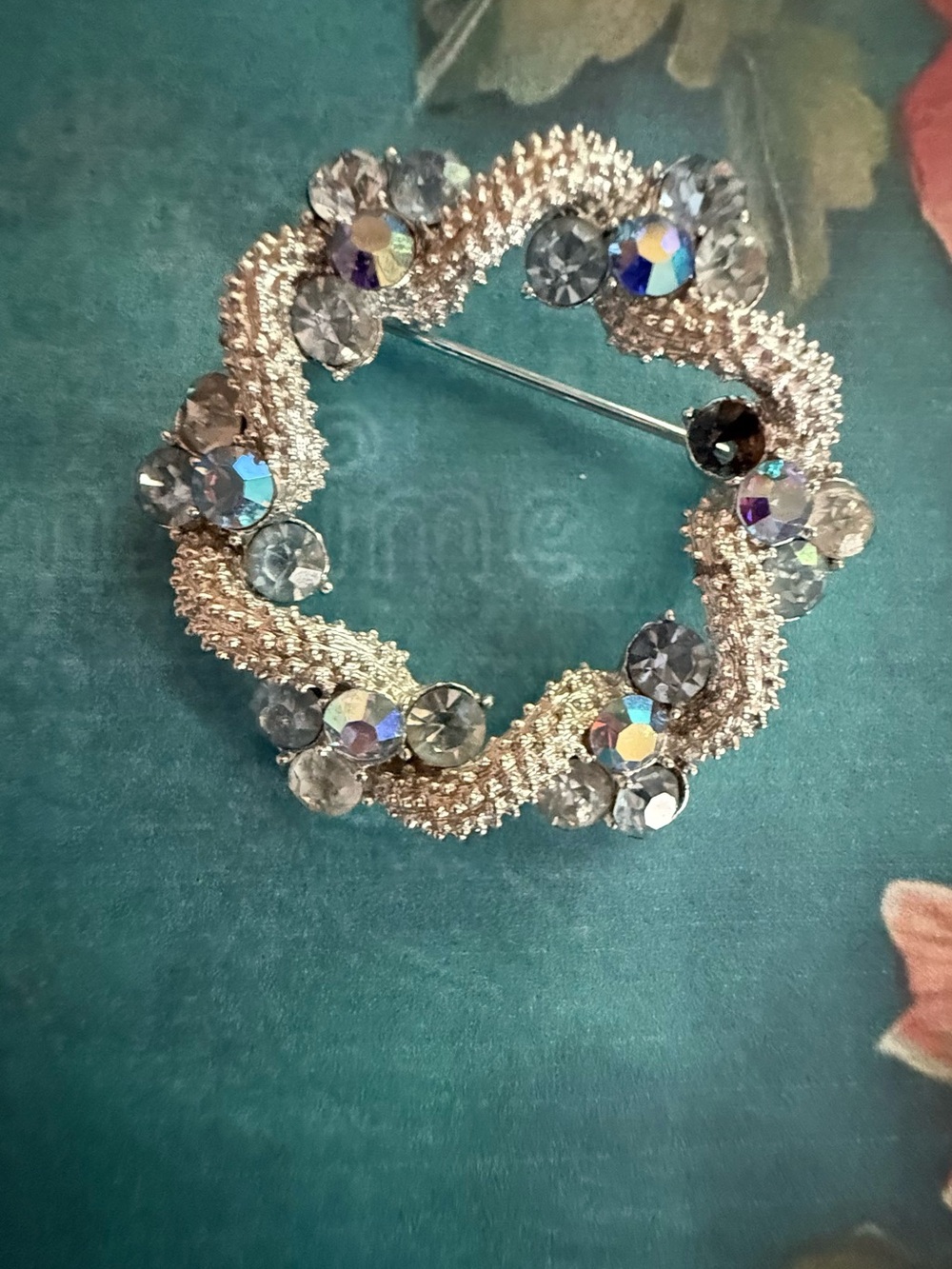Crystal Wreath Pin Brooch - Gold and Clear Rhinestones